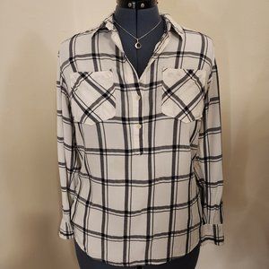 💛 Black and white blouse with half-button front - L